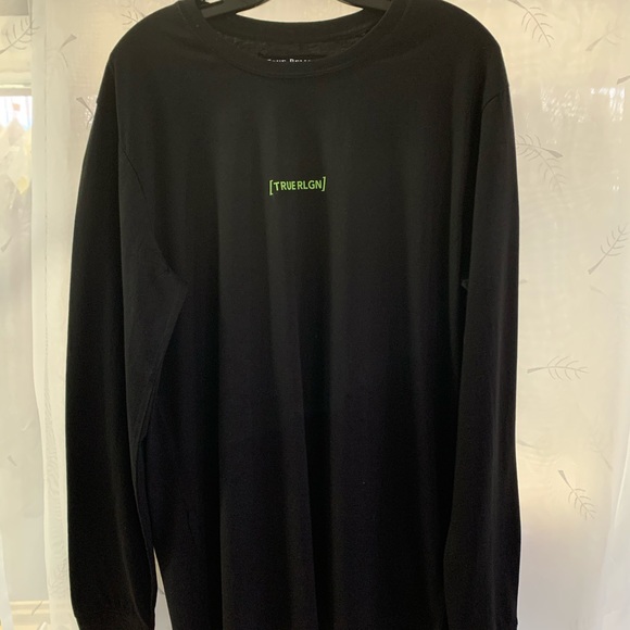 True Religion Other - True Religion raised silicon lake crew neck black